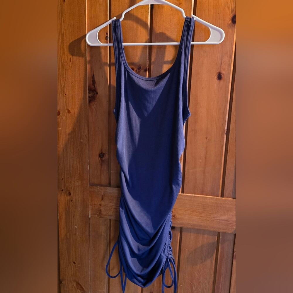 Women's Tecrew dress size Medium